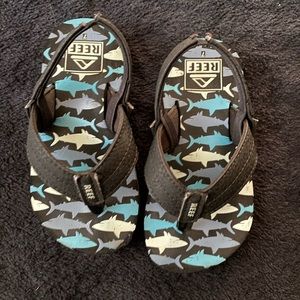🌟ships free over $25. Reef toddler flip flops
